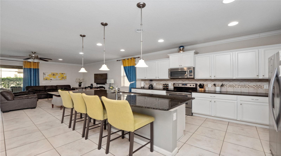 KISSIMMEE, Florida 34747, 8 Bedrooms Bedrooms, ,6 BathroomsBathrooms,Residential,For Sale,RHODES,0,MFRS5132455