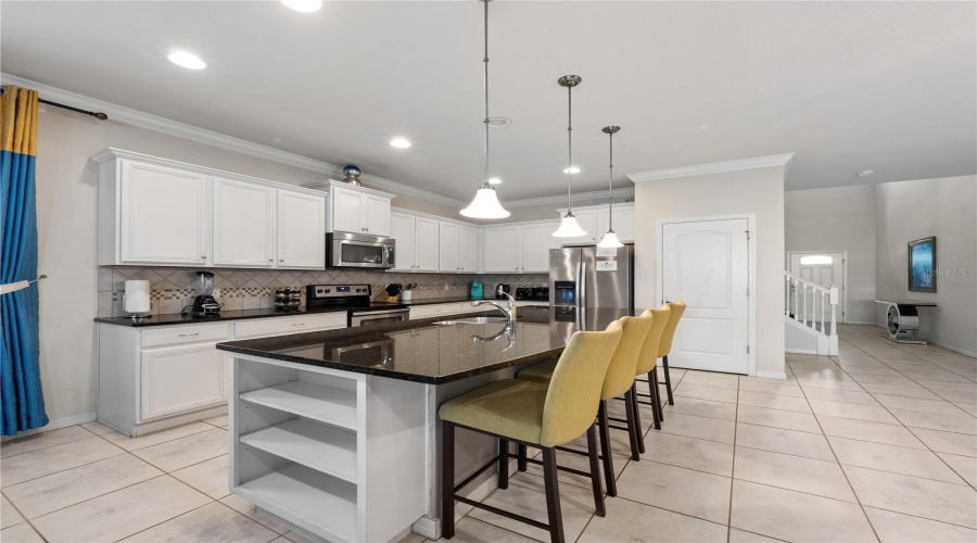 KISSIMMEE, Florida 34747, 8 Bedrooms Bedrooms, ,6 BathroomsBathrooms,Residential,For Sale,RHODES,0,MFRS5132455