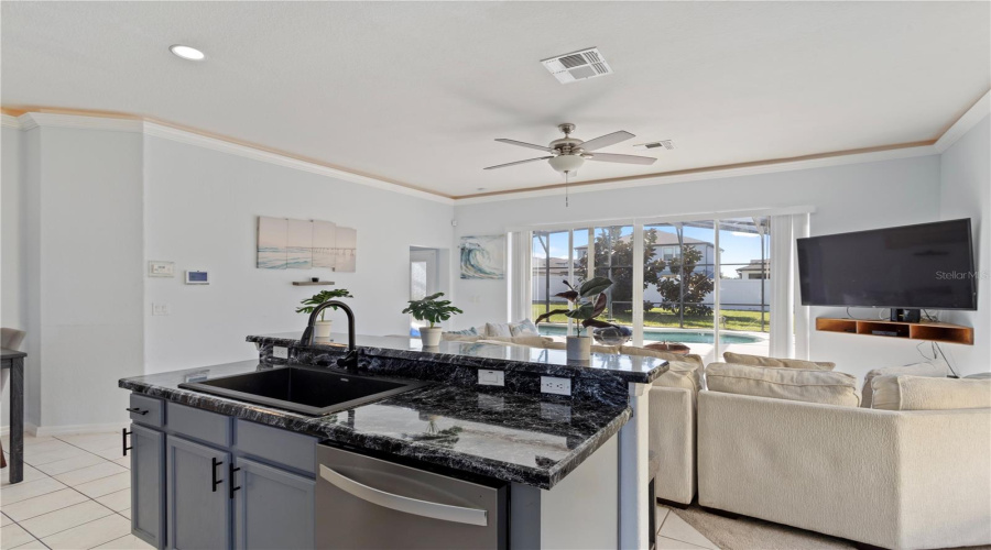 DAVENPORT, Florida 33837, 5 Bedrooms Bedrooms, ,3 BathroomsBathrooms,Residential,For Sale,CADIZ,0,MFRO6334751