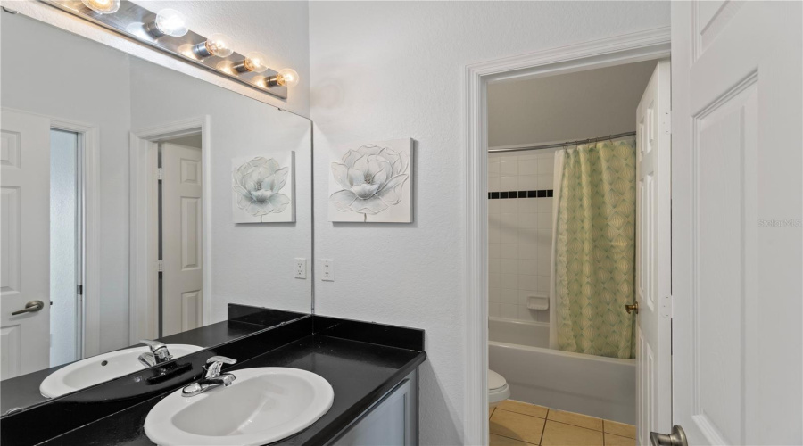 DAVENPORT, Florida 33837, 5 Bedrooms Bedrooms, ,3 BathroomsBathrooms,Residential,For Sale,CADIZ,0,MFRO6334751