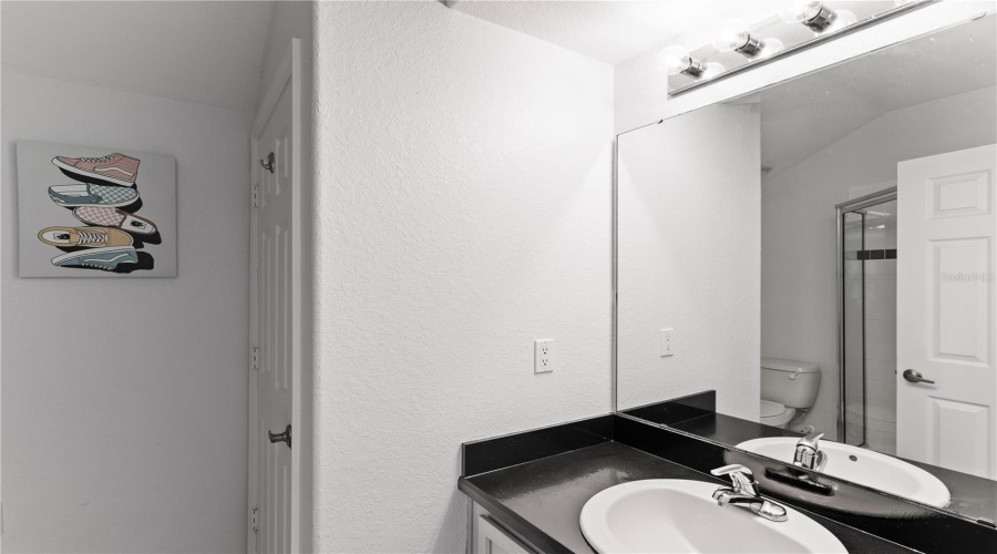 DAVENPORT, Florida 33837, 5 Bedrooms Bedrooms, ,3 BathroomsBathrooms,Residential,For Sale,CADIZ,0,MFRO6334751