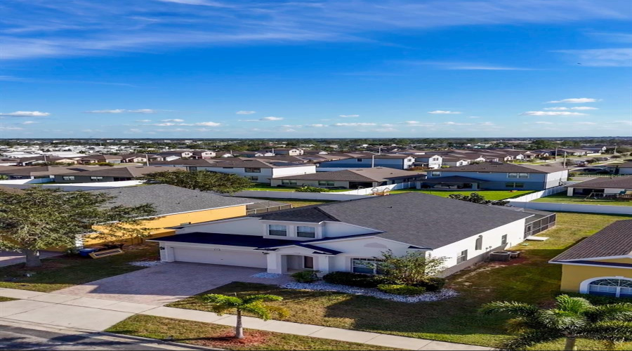 DAVENPORT, Florida 33837, 5 Bedrooms Bedrooms, ,3 BathroomsBathrooms,Residential,For Sale,CADIZ,0,MFRO6334751