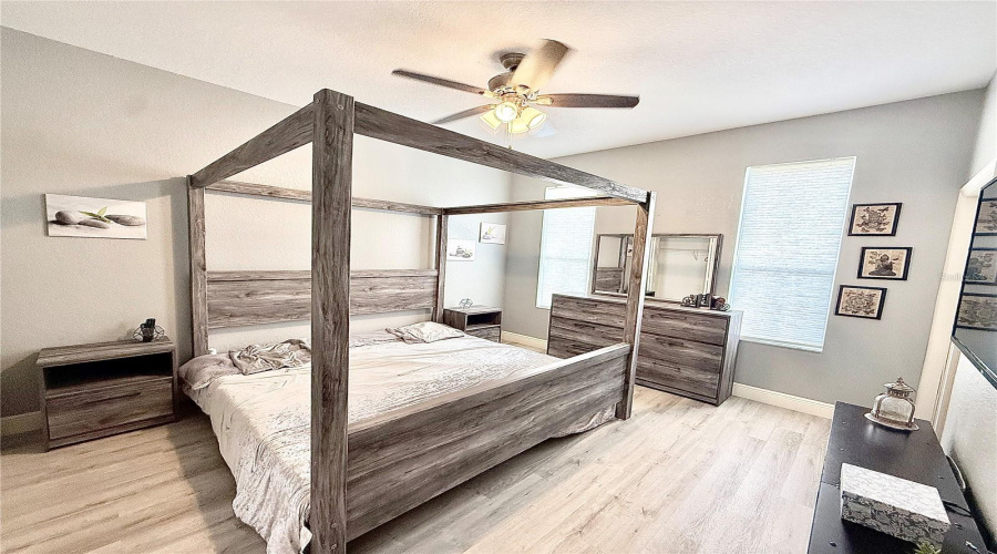 DAVENPORT, Florida 33897, 4 Bedrooms Bedrooms, ,3 BathroomsBathrooms,Residential,For Sale,CALABRIA,0,MFRO6334720