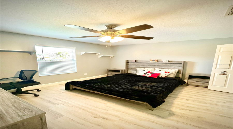 DAVENPORT, Florida 33897, 4 Bedrooms Bedrooms, ,3 BathroomsBathrooms,Residential,For Sale,CALABRIA,0,MFRO6334720