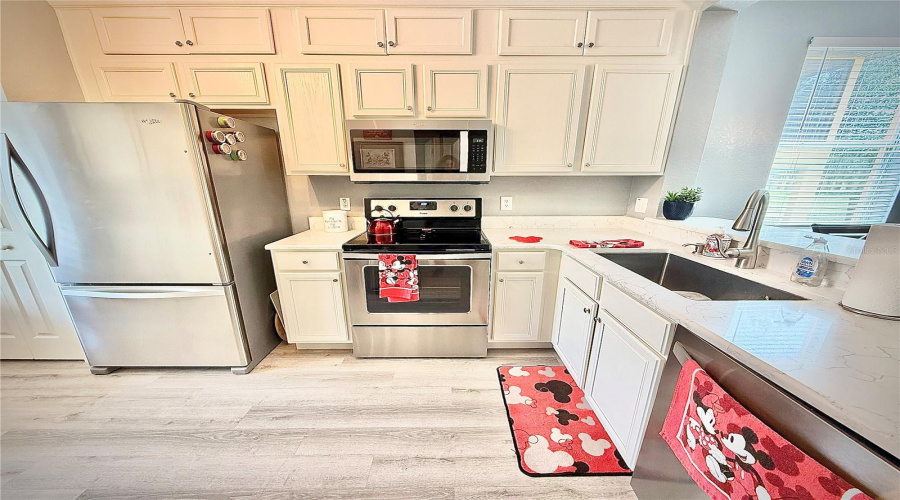 DAVENPORT, Florida 33897, 4 Bedrooms Bedrooms, ,3 BathroomsBathrooms,Residential,For Sale,CALABRIA,0,MFRO6334720