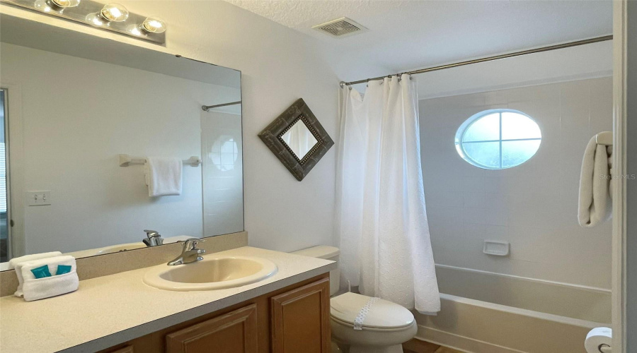 DAVENPORT, Florida 33897, 6 Bedrooms Bedrooms, ,4 BathroomsBathrooms,Residential,For Sale,SEVILLA,0,MFRS5113669