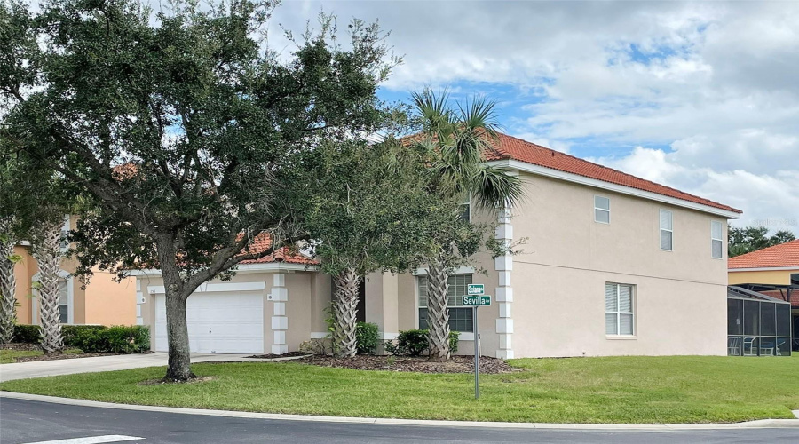 DAVENPORT, Florida 33897, 6 Bedrooms Bedrooms, ,4 BathroomsBathrooms,Residential,For Sale,SEVILLA,0,MFRS5113669