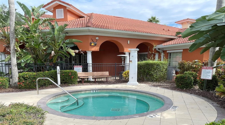 DAVENPORT, Florida 33897, 6 Bedrooms Bedrooms, ,4 BathroomsBathrooms,Residential,For Sale,SEVILLA,0,MFRS5113669