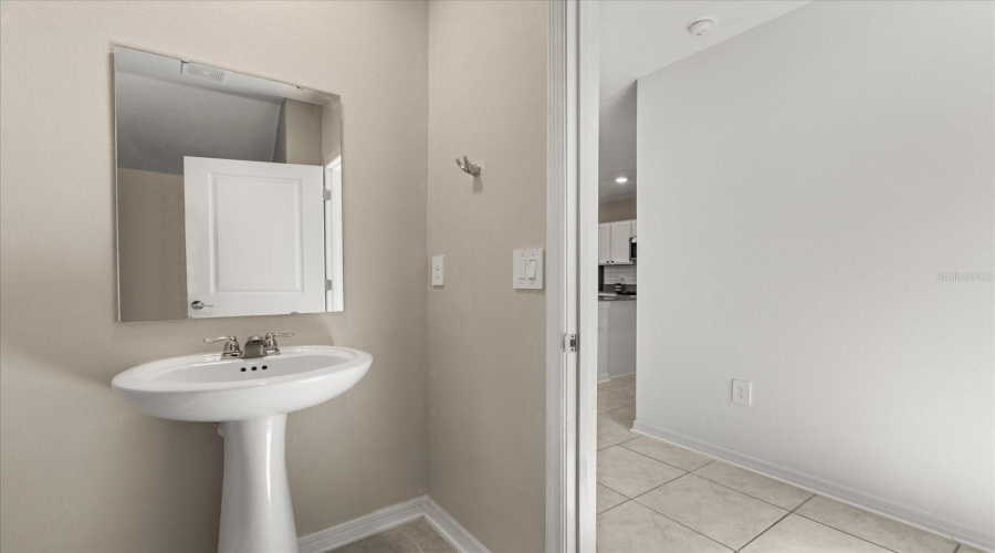 KISSIMMEE, Florida 34746, 5 Bedrooms Bedrooms, ,2 BathroomsBathrooms,Residential,For Sale,BABBLING BROOK,0,MFRO6334916