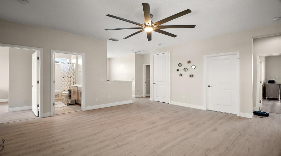 DAVENPORT, Florida 33897, 5 Bedrooms Bedrooms, ,2 BathroomsBathrooms,Residential,For Sale,CARMELA,0,MFRG5098243