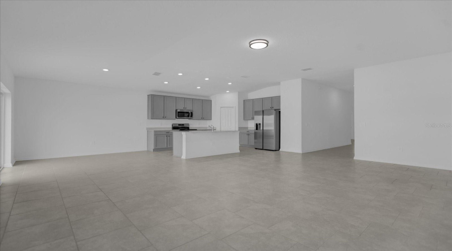 KISSIMMEE, Florida 34746, 4 Bedrooms Bedrooms, ,2 BathroomsBathrooms,Residential,For Sale,WORCHESTER,0,MFRO6232282