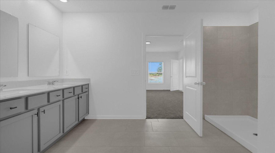 KISSIMMEE, Florida 34746, 4 Bedrooms Bedrooms, ,2 BathroomsBathrooms,Residential,For Sale,WORCHESTER,0,MFRO6232282