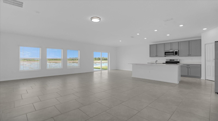 KISSIMMEE, Florida 34746, 4 Bedrooms Bedrooms, ,2 BathroomsBathrooms,Residential,For Sale,WORCHESTER,0,MFRO6232282