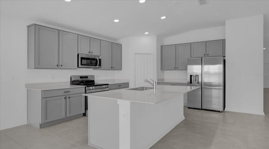 KISSIMMEE, Florida 34746, 4 Bedrooms Bedrooms, ,2 BathroomsBathrooms,Residential,For Sale,WORCHESTER,0,MFRO6232282