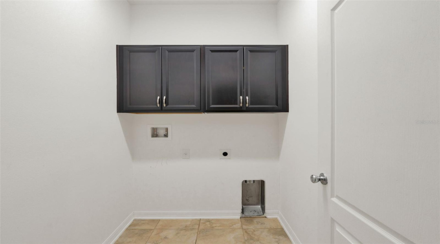 DAVENPORT, Florida 33837, 4 Bedrooms Bedrooms, ,2 BathroomsBathrooms,Residential,For Sale,BRIDGEFORD CROSSING,0,MFRO6334955