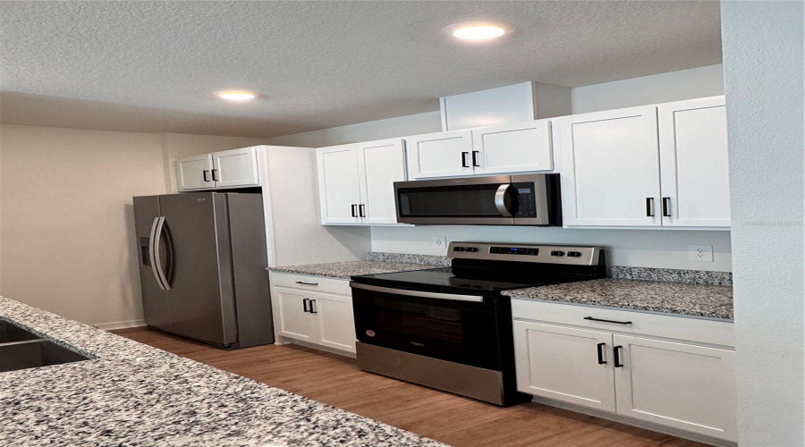 DAVENPORT, Florida 33896, 3 Bedrooms Bedrooms, ,2 BathroomsBathrooms,Residential,For Sale,WESTSIDE HILLS,0,MFRS5132607