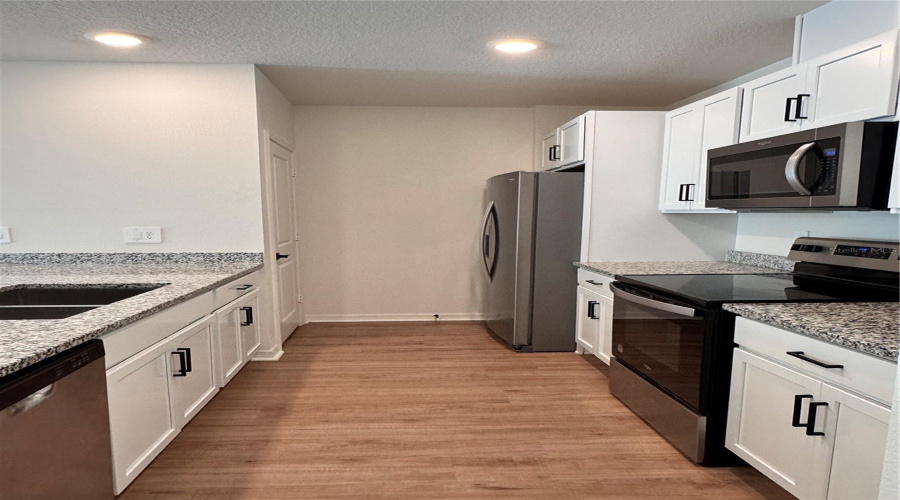 DAVENPORT, Florida 33896, 3 Bedrooms Bedrooms, ,2 BathroomsBathrooms,Residential,For Sale,WESTSIDE HILLS,0,MFRS5132607