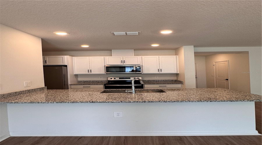 DAVENPORT, Florida 33896, 3 Bedrooms Bedrooms, ,2 BathroomsBathrooms,Residential,For Sale,WESTSIDE HILLS,0,MFRS5132607