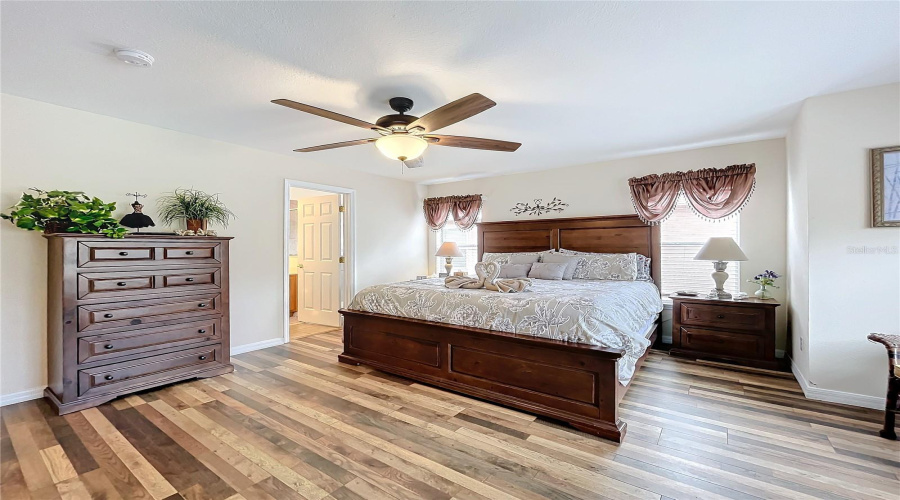 DAVENPORT, Florida 33837, 4 Bedrooms Bedrooms, ,4 BathroomsBathrooms,Residential,For Sale,ORANGE COSMOS,0,MFRG5086625