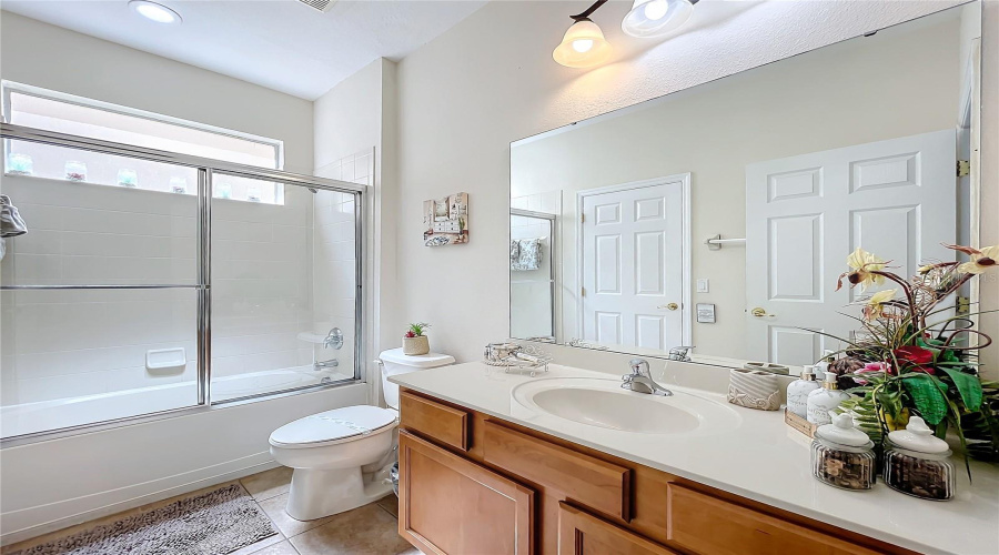DAVENPORT, Florida 33837, 4 Bedrooms Bedrooms, ,4 BathroomsBathrooms,Residential,For Sale,ORANGE COSMOS,0,MFRG5086625