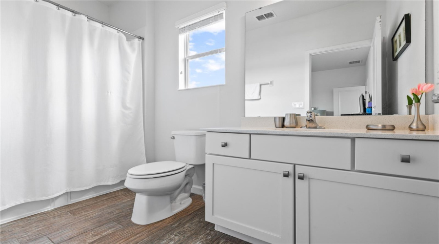 KISSIMMEE, Florida 34746, 6 Bedrooms Bedrooms, ,6 BathroomsBathrooms,Residential,For Sale,MARCELLO,0,MFRO6335238