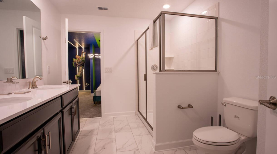 KISSIMMEE, Florida 34746, 7 Bedrooms Bedrooms, ,5 BathroomsBathrooms,Residential,For Sale,PARAGRAPH,0,MFRO6334812