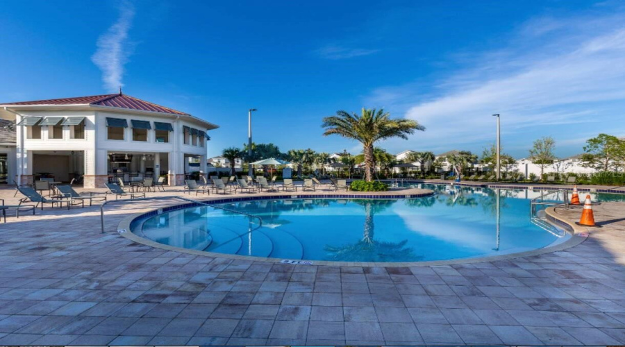 KISSIMMEE, Florida 34746, 7 Bedrooms Bedrooms, ,5 BathroomsBathrooms,Residential,For Sale,PARAGRAPH,0,MFRO6334812