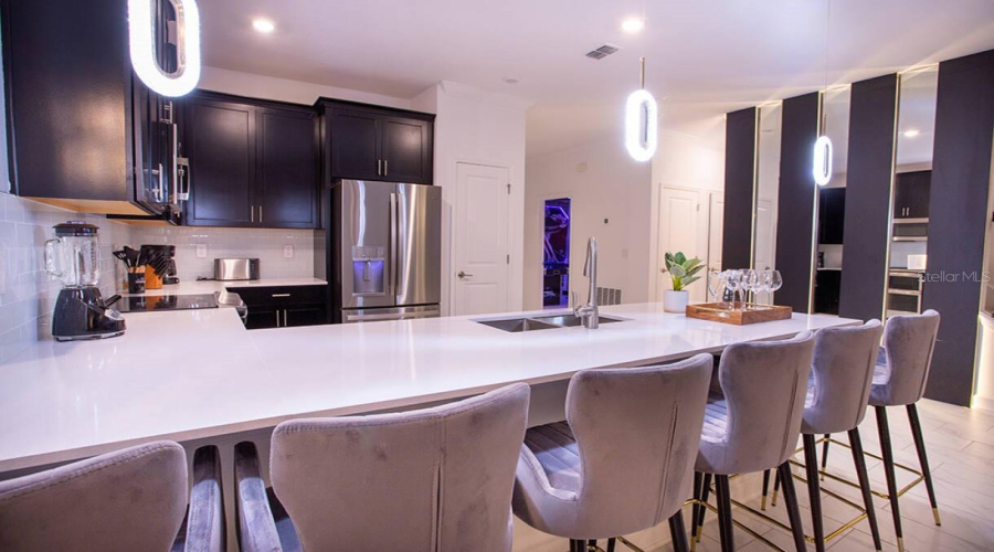 KISSIMMEE, Florida 34746, 7 Bedrooms Bedrooms, ,5 BathroomsBathrooms,Residential,For Sale,PARAGRAPH,0,MFRO6334812