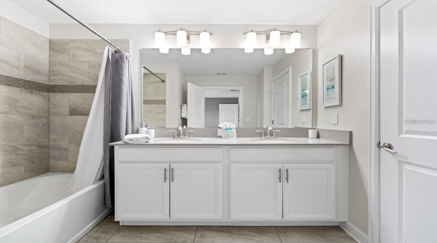 KISSIMMEE, Florida 34746, 4 Bedrooms Bedrooms, ,3 BathroomsBathrooms,Residential,For Sale,LULLABY,0,MFRS5132599