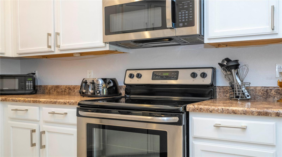 KISSIMMEE, Florida 34747, 2 Bedrooms Bedrooms, ,2 BathroomsBathrooms,Residential,For Sale,PIRATES RETREAT,0,MFRO6335495