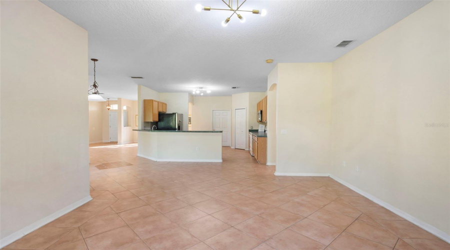 KISSIMMEE, Florida 34746, 4 Bedrooms Bedrooms, ,2 BathroomsBathrooms,Residential,For Sale,WINDING,0,MFRS5132502