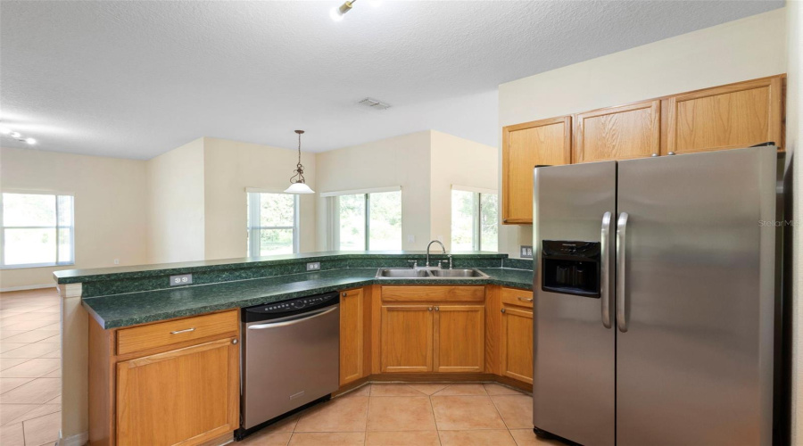 KISSIMMEE, Florida 34746, 4 Bedrooms Bedrooms, ,2 BathroomsBathrooms,Residential,For Sale,WINDING,0,MFRS5132502