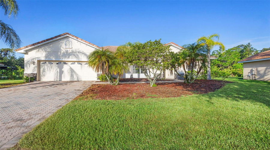 KISSIMMEE, Florida 34746, 4 Bedrooms Bedrooms, ,2 BathroomsBathrooms,Residential,For Sale,WINDING,0,MFRS5132502