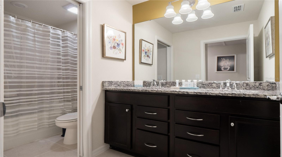 DAVENPORT, Florida 33897, 9 Bedrooms Bedrooms, ,6 BathroomsBathrooms,Residential,For Sale,LILAC,0,MFRO6334689