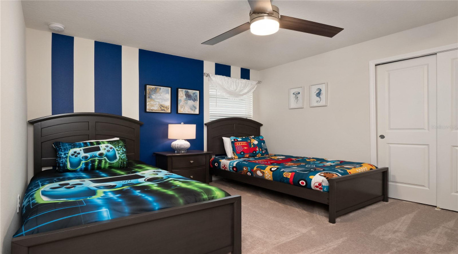 DAVENPORT, Florida 33897, 9 Bedrooms Bedrooms, ,6 BathroomsBathrooms,Residential,For Sale,LILAC,0,MFRO6334689
