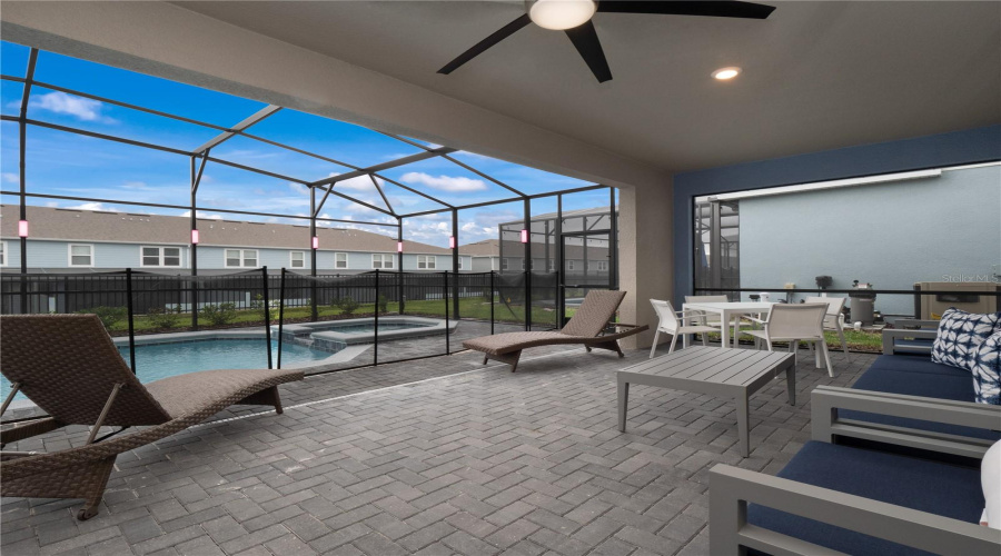 DAVENPORT, Florida 33897, 9 Bedrooms Bedrooms, ,6 BathroomsBathrooms,Residential,For Sale,LILAC,0,MFRO6334689
