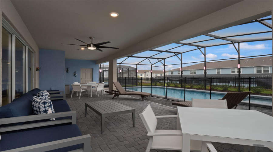 DAVENPORT, Florida 33897, 9 Bedrooms Bedrooms, ,6 BathroomsBathrooms,Residential,For Sale,LILAC,0,MFRO6334689