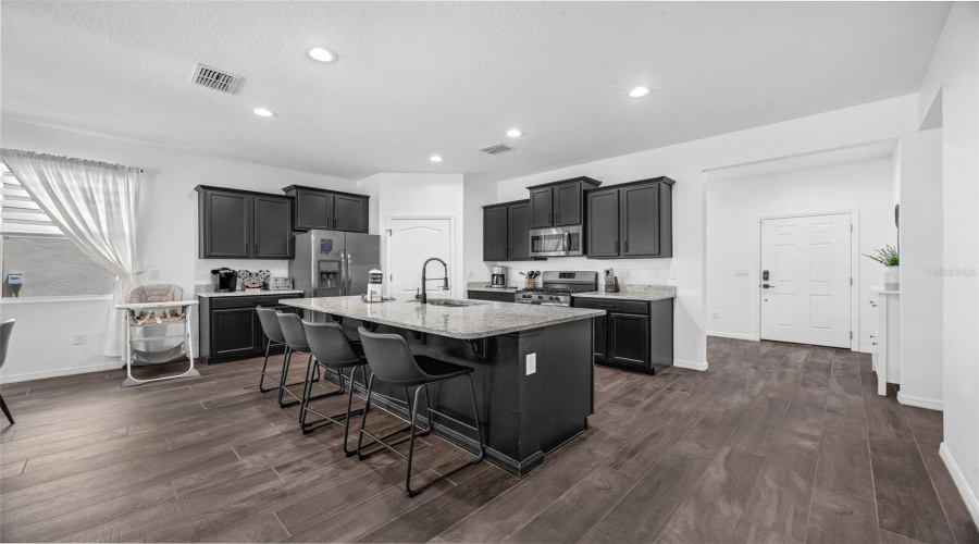 DAVENPORT, Florida 33837, 5 Bedrooms Bedrooms, ,4 BathroomsBathrooms,Residential,For Sale,OAKBOURNE,0,MFRS5132675
