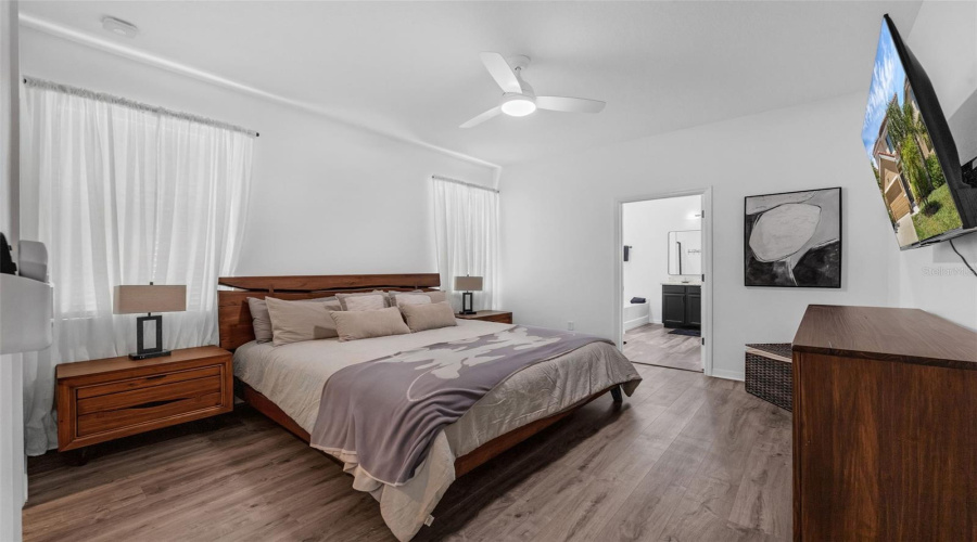DAVENPORT, Florida 33837, 5 Bedrooms Bedrooms, ,4 BathroomsBathrooms,Residential,For Sale,OAKBOURNE,0,MFRS5132675