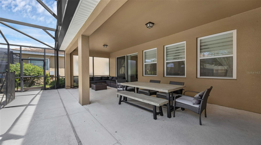 DAVENPORT, Florida 33837, 5 Bedrooms Bedrooms, ,4 BathroomsBathrooms,Residential,For Sale,OAKBOURNE,0,MFRS5132675