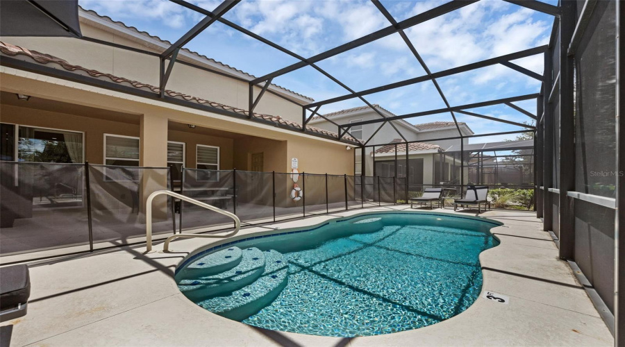DAVENPORT, Florida 33837, 5 Bedrooms Bedrooms, ,4 BathroomsBathrooms,Residential,For Sale,OAKBOURNE,0,MFRS5132675