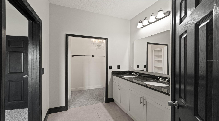 DAVENPORT, Florida 33896, 4 Bedrooms Bedrooms, ,2 BathroomsBathrooms,Residential,For Sale,LAKE SHORE,0,MFRTB8417102