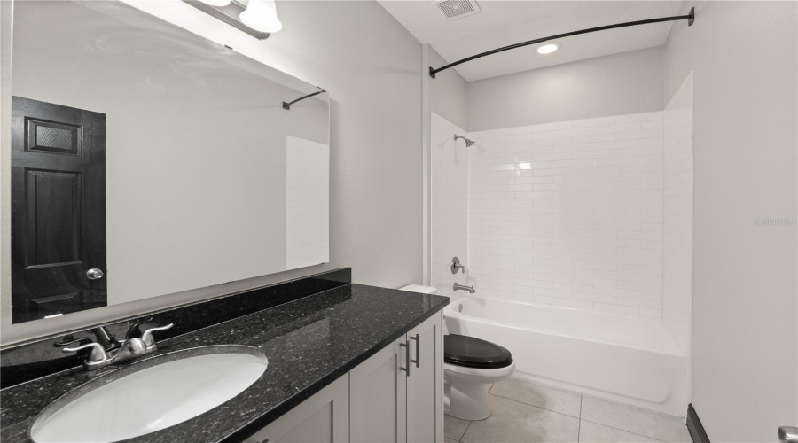 DAVENPORT, Florida 33896, 4 Bedrooms Bedrooms, ,2 BathroomsBathrooms,Residential,For Sale,LAKE SHORE,0,MFRTB8417102