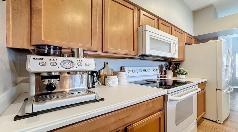 DAVENPORT, Florida 33896, 5 Bedrooms Bedrooms, ,3 BathroomsBathrooms,Residential,For Sale,HENLEY,0,MFRS5132627