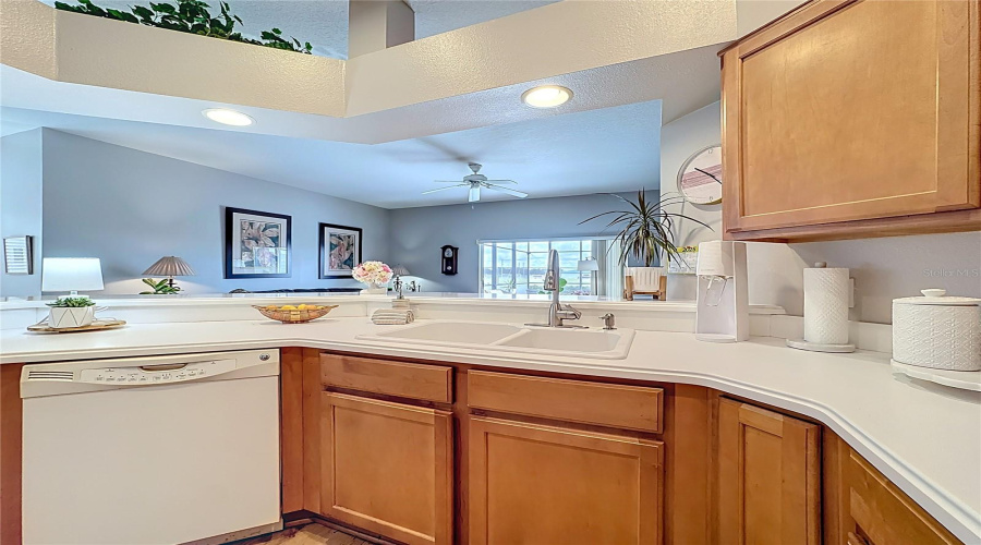 DAVENPORT, Florida 33896, 5 Bedrooms Bedrooms, ,3 BathroomsBathrooms,Residential,For Sale,HENLEY,0,MFRS5132627