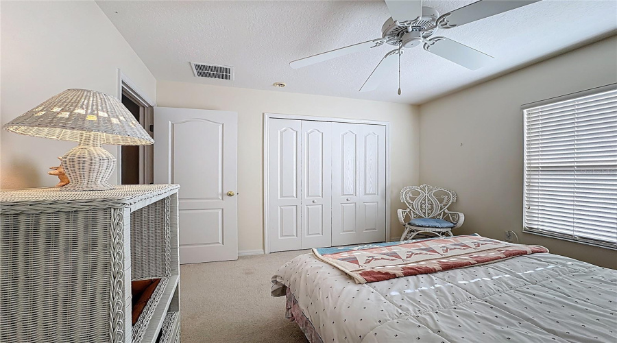 DAVENPORT, Florida 33896, 5 Bedrooms Bedrooms, ,3 BathroomsBathrooms,Residential,For Sale,HENLEY,0,MFRS5132627