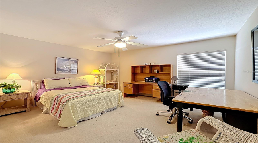 DAVENPORT, Florida 33896, 5 Bedrooms Bedrooms, ,3 BathroomsBathrooms,Residential,For Sale,HENLEY,0,MFRS5132627