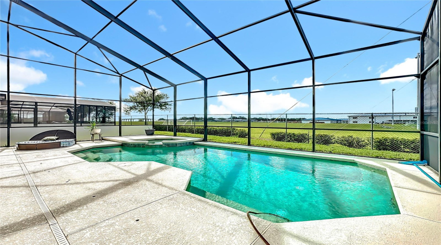 DAVENPORT, Florida 33896, 5 Bedrooms Bedrooms, ,3 BathroomsBathrooms,Residential,For Sale,HENLEY,0,MFRS5132627