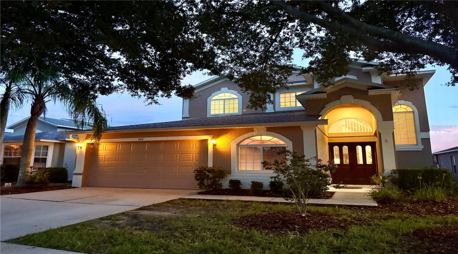 DAVENPORT, Florida 33896, 5 Bedrooms Bedrooms, ,3 BathroomsBathrooms,Residential,For Sale,HENLEY,0,MFRS5132627