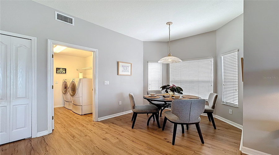 DAVENPORT, Florida 33896, 5 Bedrooms Bedrooms, ,3 BathroomsBathrooms,Residential,For Sale,HENLEY,0,MFRS5132627